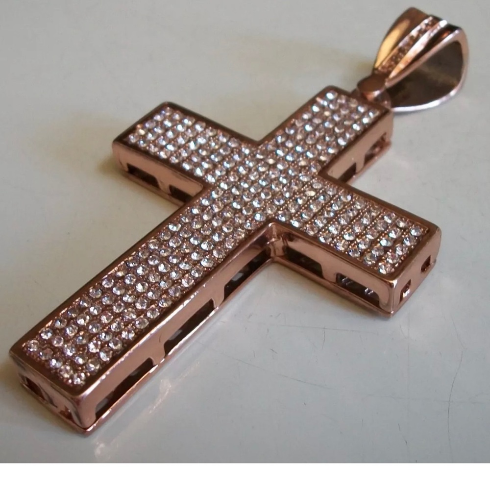 MEN'S STONE ROSE GOLD FINISH CROSS RELIGIOUS FASHION DRESSY PARTY CHARM